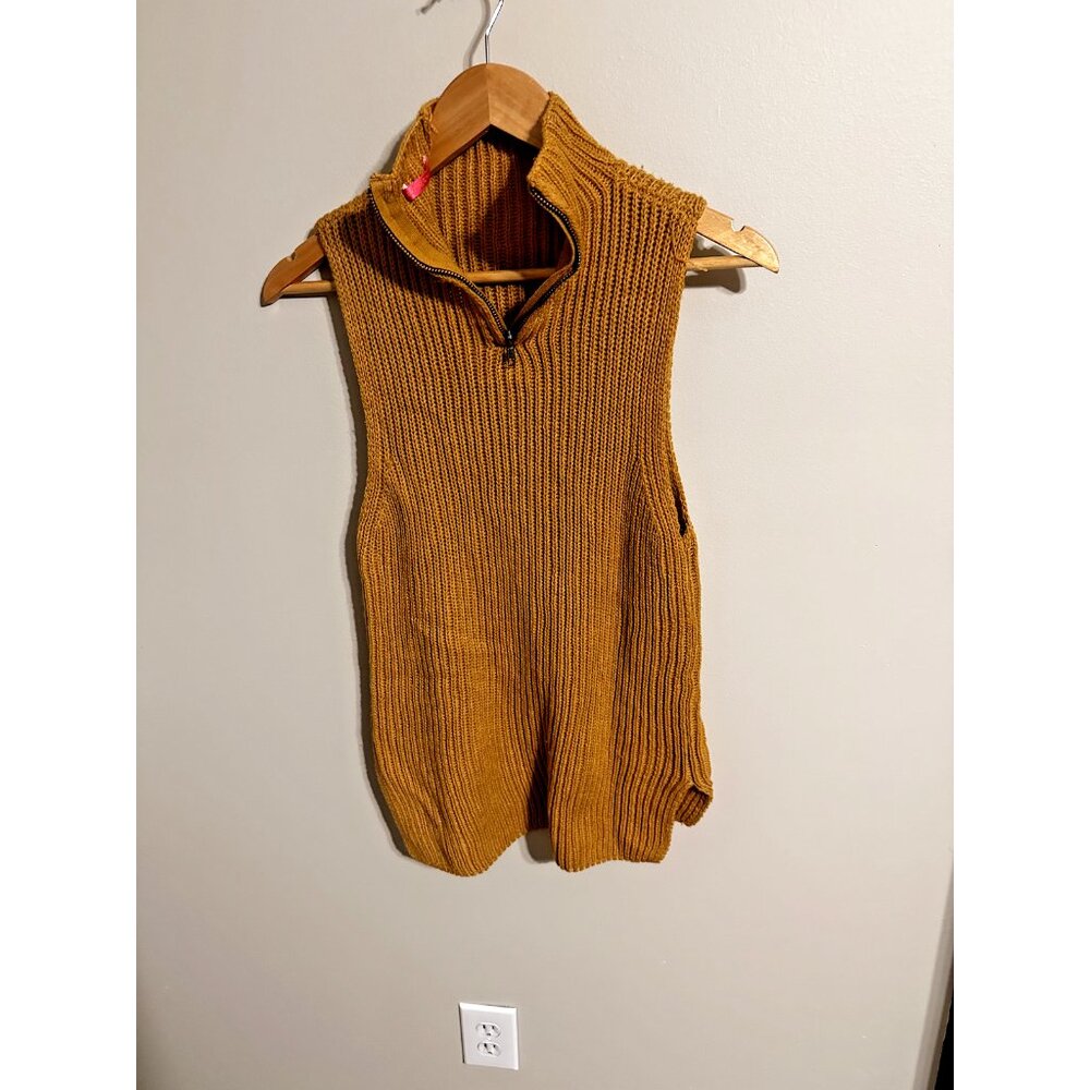 Women's Mustard Bronze zipped , sleeveless Vest-Knitting pattern Top - Medium